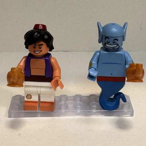 LEGO Disney Aladdin & Genie Minifigures; Disney Series 1 set 71012 2016