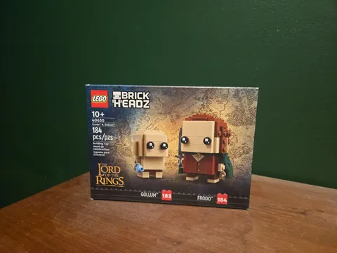 LEGO BRICKHEADZ: Frodo & Gollum (40630) Brand new in original box and unopened.
