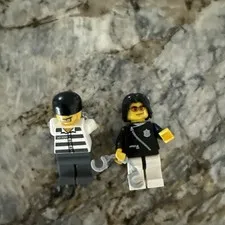 Lego Police Prisoner  - Mini Figure 