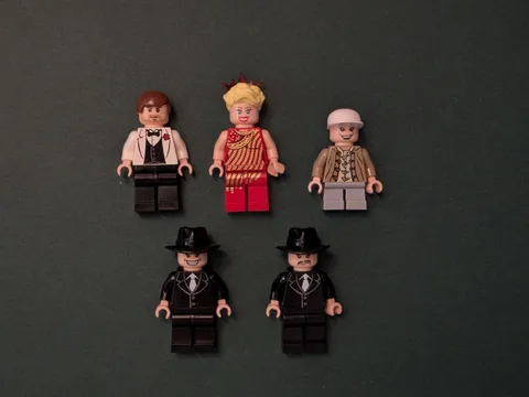 Lego Indiana Jones 7682 lot Willie Scott Temple of Doom Minifigures GENUINE NEW!