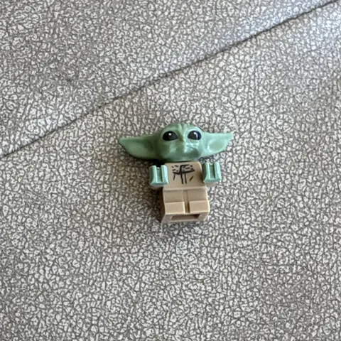 LEGO Star Wars Grogu the Child Minifig AR