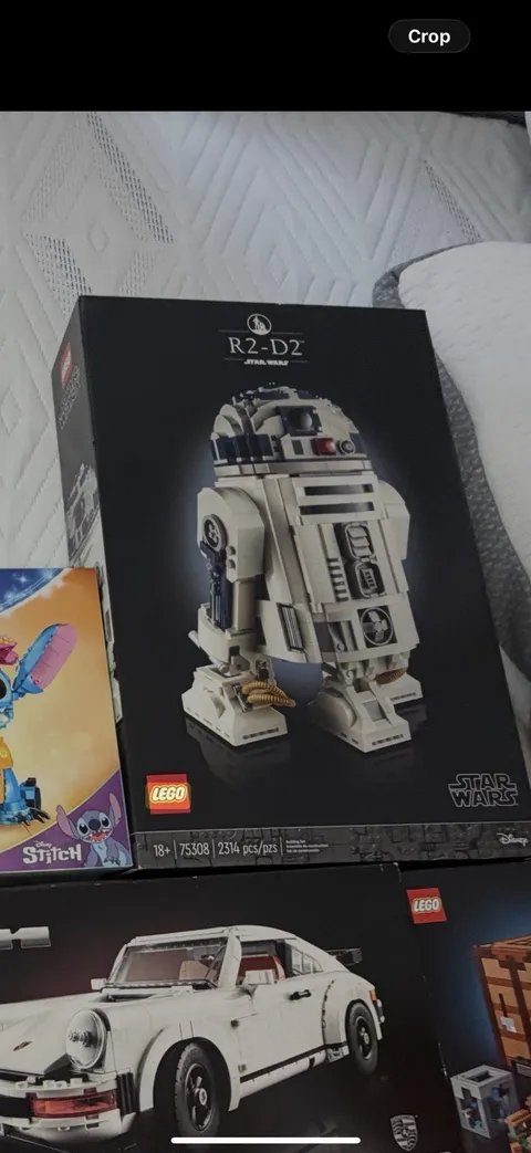 LEGO Star Wars Ultimate Collector Series R2-D2 75308 2314 pcs 18+ Stand