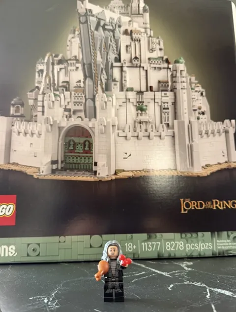 LEGO LOTR Denethor (Lor158). Brand New! Free Shipping