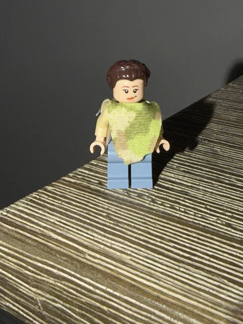 LEGO Star Wars Episode 4/5/6 Princess Leia Camouflage Minifigure 75094 SW0643