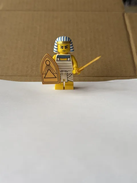 LEGO Egyptian Warrior Minifigure Series 13 71008 CMF Retired Pharaoh col202