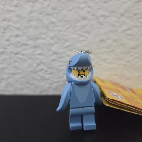 LEGO BLUE SHARK SUIT GUY Minifigure KEYCHAIN/KEYRING  Lego 853666