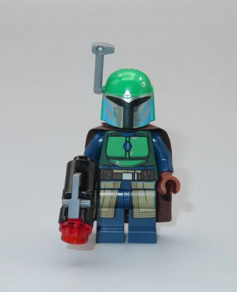 LEGO New Mandolorian Tribe Warrior female blue minifigure Star Wars 75267
