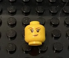 LEGO Minifig FEMALE YELLOW HEAD, Freckles And Wink