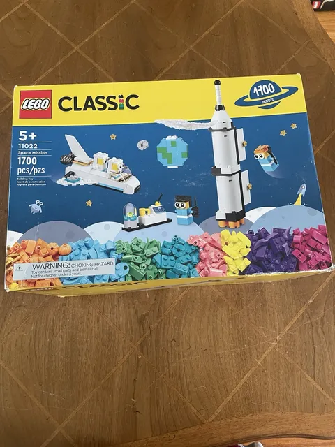LEGO Classic Space Mission 11022 Building Set 1700 Pieces Age 4+ (2022)