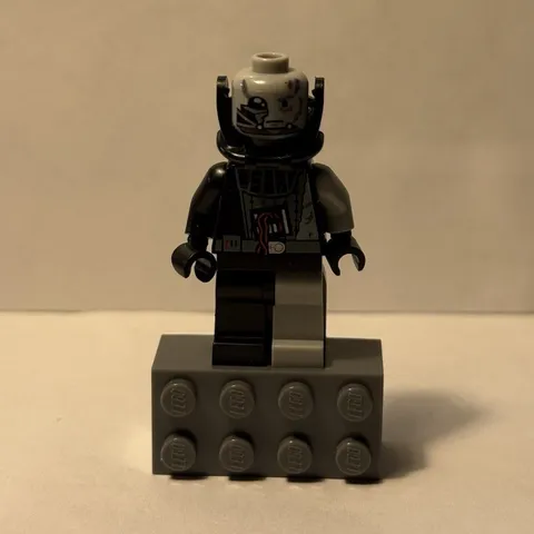 LEGO Star Wars Darth Vader Battle Damaged SW0185 Force Unleashed Minifigure