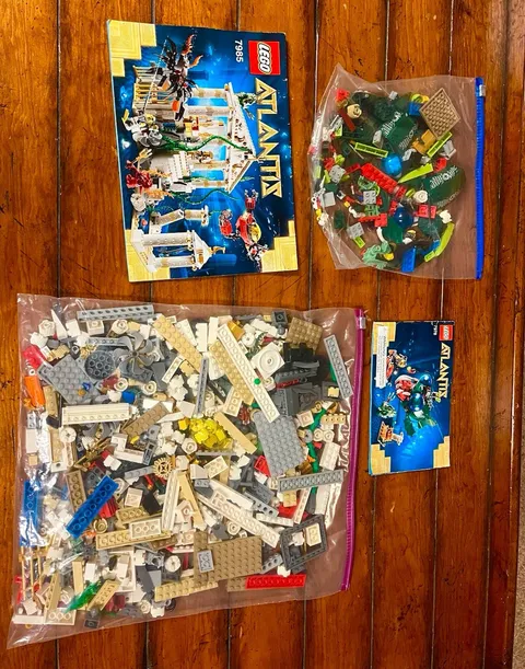 100% Complete LEGO Atlantis Sets 7985 + 7978 w/ Instructions (Retired)