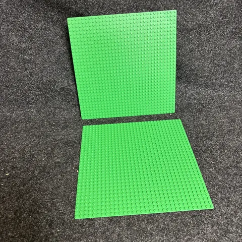 LEGO - 2 Large Baseplate 32 x 32 (10X10") Flat Base Plate - Green  USED