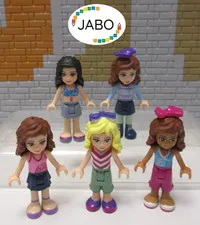 ( T10 / 1 / 9 ) Lego Friends 5 figures minifigures