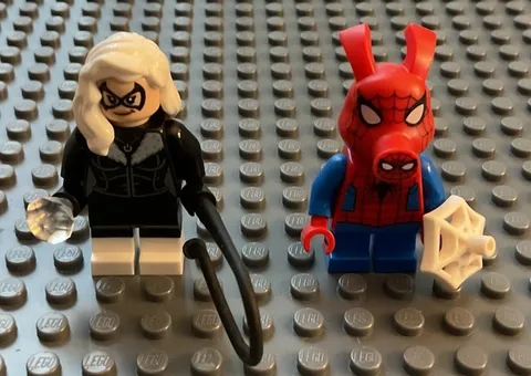 LEGO 76178 Daily Bugle Minifigures Black Cat Spider Ham Includes Accessories
