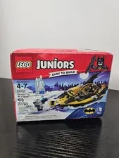 Lego Juniors Batman 10737 Batman vs. Mr. Freeze - new/sealed Damaged Box