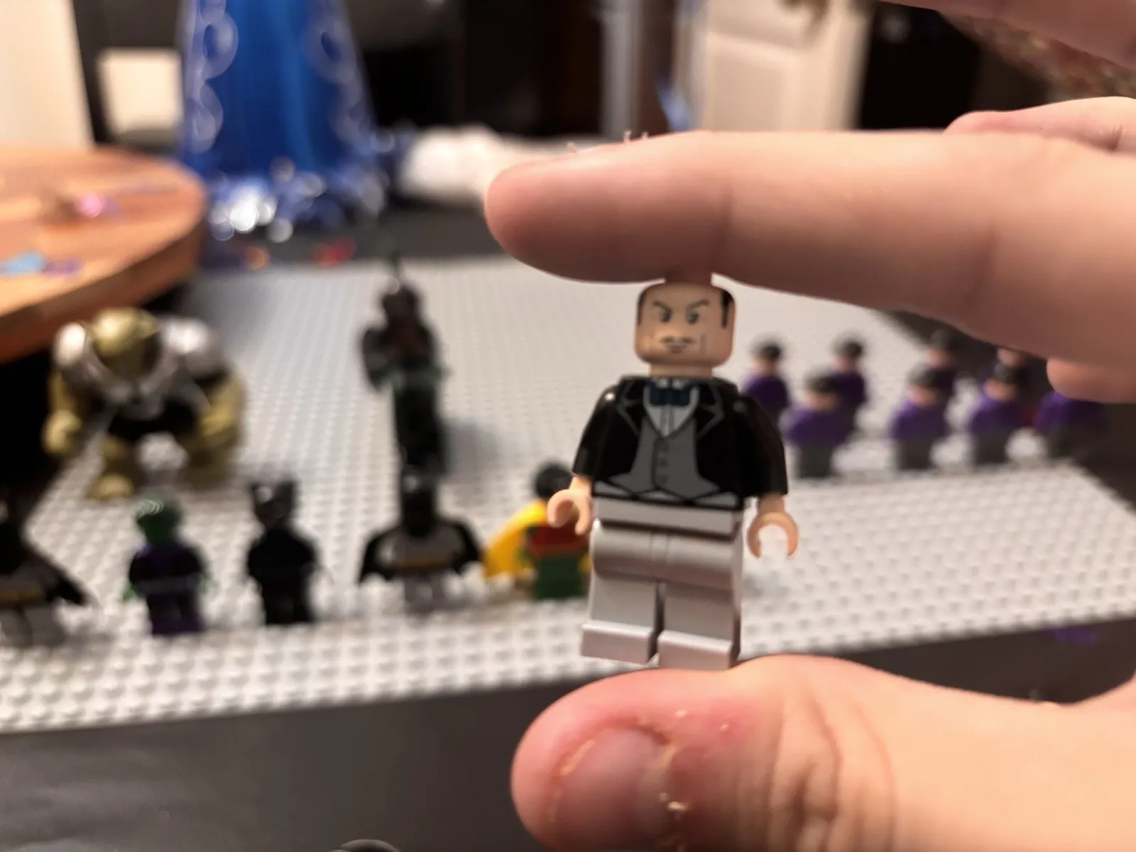 LEGO Alfred Pennyworth The Butler Bow Tie 7783 bat014