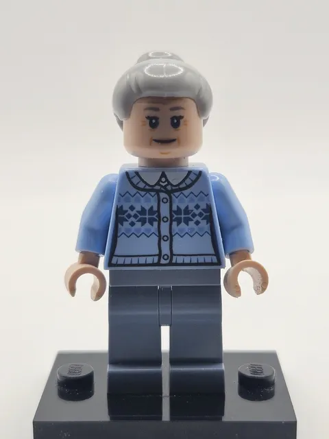 Lego Super Heroes Aunt May Minifigure sh0544 76115 NEW NM -MB