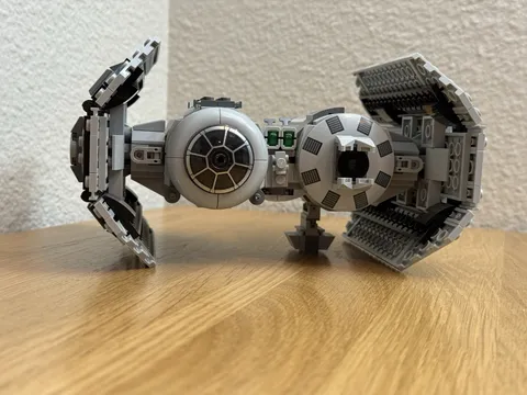 LEGO Star Wars: TIE Bomber (75347)