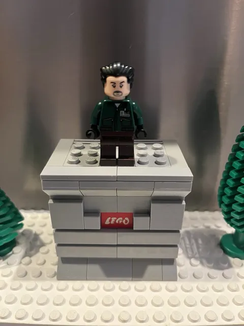 Lego LexCorp Henchman 2 Minifigure sh0223 DC Super Heroes CMF Lot Retired 76045