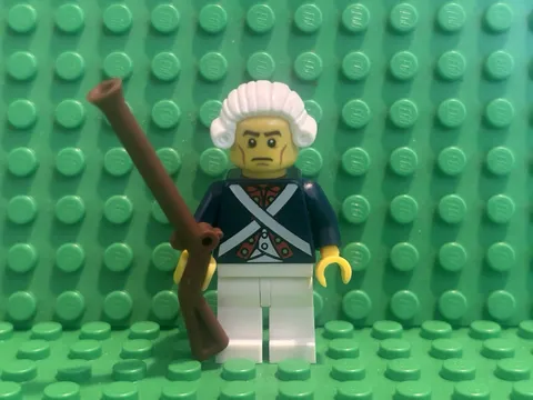 LEGO Minifigures Series 10 Revolutionary Soldier (71001)