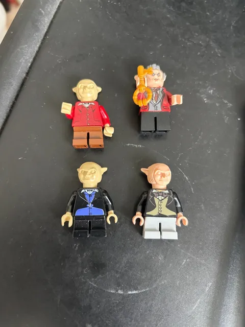 Lego  Harry Potter minifigs Gringotts Bank Goblins and Griphook - lot of 4