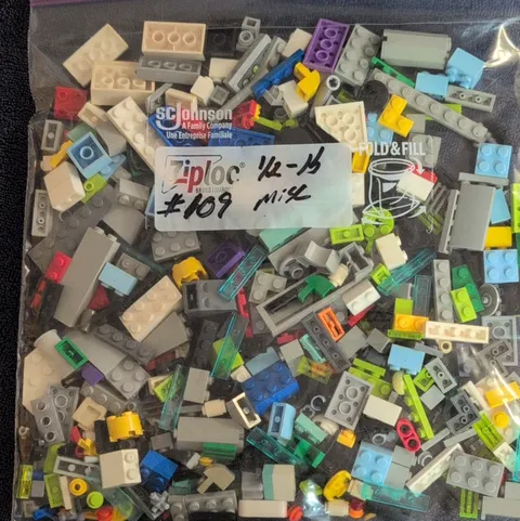 LEGO Bulk Lot Mixed Multicolor Plastic Bricks & Pieces Parts in Bag #109 1/2LB