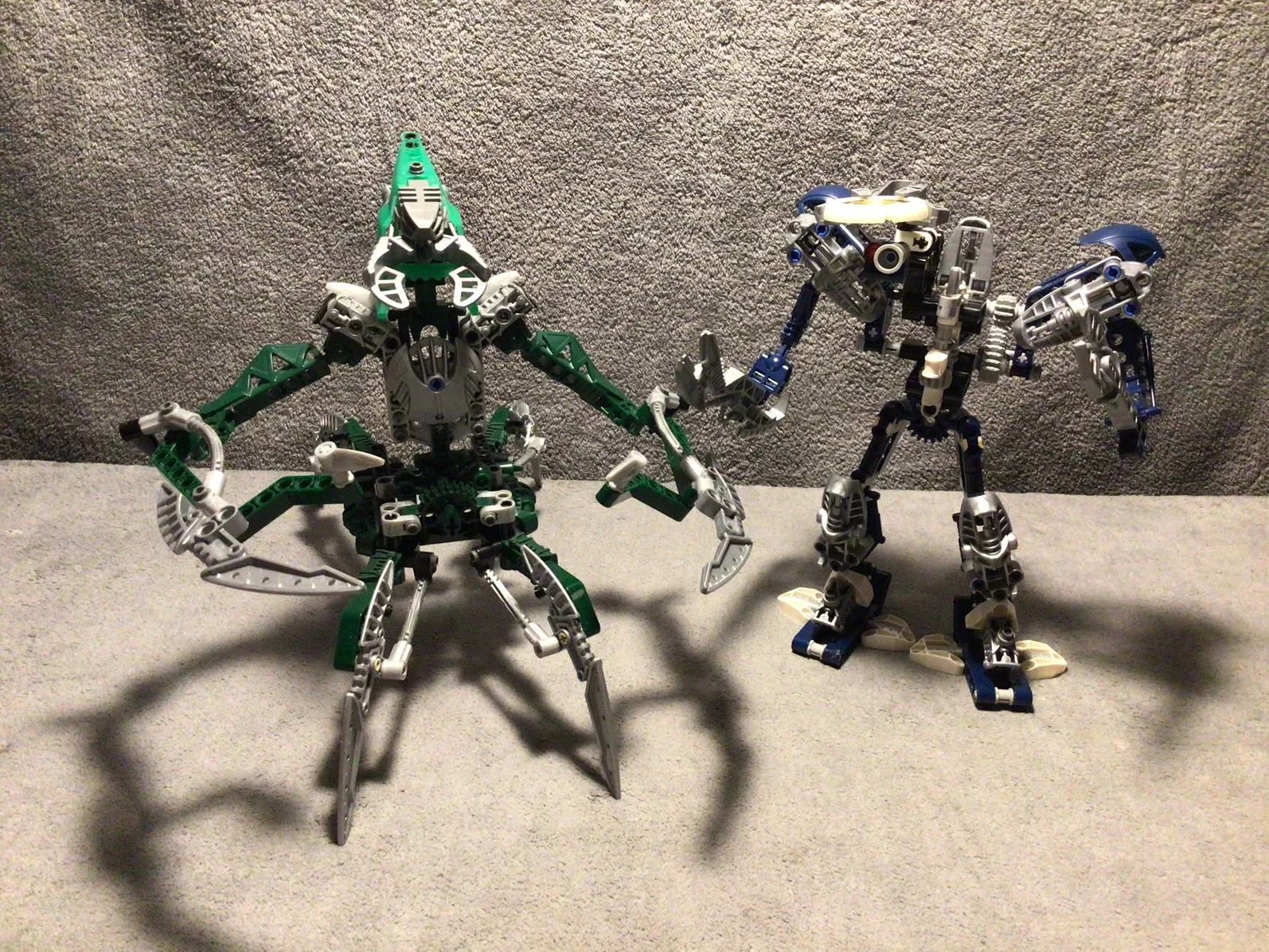 Lego Bionicle 8622  8623 Nidhiki  Krekka Incomplete Good Condition G2U