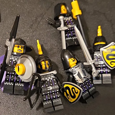 LEGO Serpant Knights 5 Minifigures Official Lego