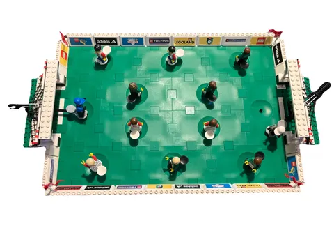 LEGO Sports - 3409 Championship Challenge - 2000 Retired With 3 Soccer Balls