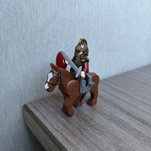 LEGO Lord of the Rings King Theoden & Horse from Battle of Helm's Deep 9474
