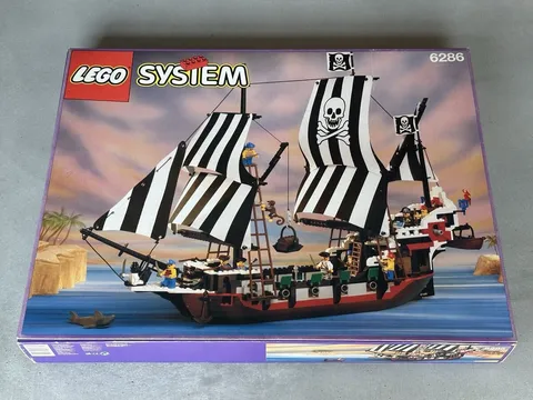LEGO 6286 Skull's Eye Schooner Pirates 1993 Open Box Unbuilt Rare