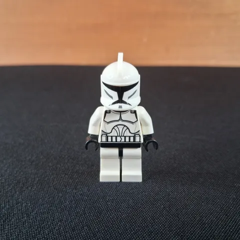 Lego Star Wars Clone Jet Trooper Phase 1 Minifigure sw0233 from 7748