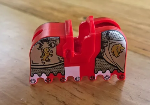LEGO Horse Barding, Ruffled Edge Gold Lions Silver Plate Armor Pattern 2490pb08
