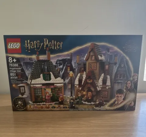 LEGO Harry Potter Hogsmeade Village Visit 76388, 20th Anniversary, 851 pcs, 8+