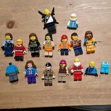 LEGO Minifigure Lot Assorted Assortment Multiple Figures Plastic Minifigures