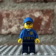 LEGO City Police Officer minifigure cty0465
