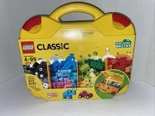 LEGO CLASSIC: Creative Suitcase (10713)