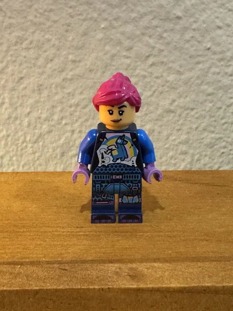 LEGO Fortnite Brite Bomber Minifigure 77073 Battle Bus