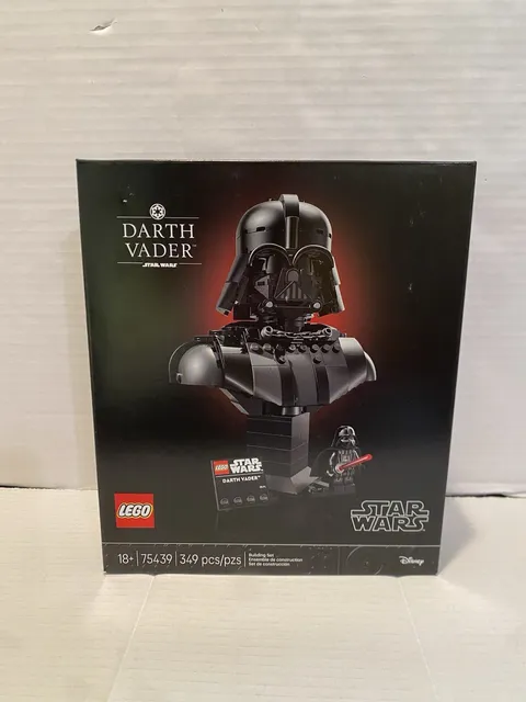 New Lego Star Wars Darth Vader Building Set 75439 - 349 Pieces (Bust Collection)