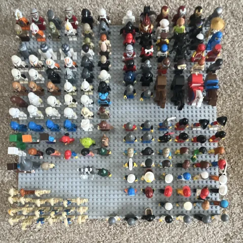 LEGO Minifigures Large Mixed Lot Assorted Characters w/ Accessories & Droids