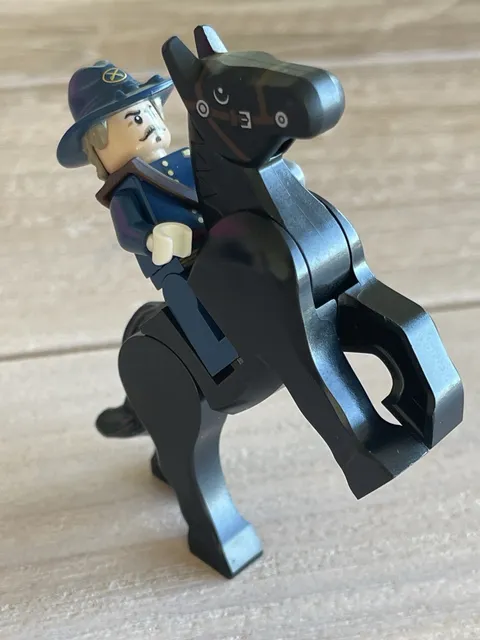 Lego The Lone Ranger Captain J. Fuller Minifigure TLR016 With Horse. Mint