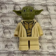 LEGO Star Wars Yoda Minifigure Tan Robe Outfit Plastic Age 5+ Movies