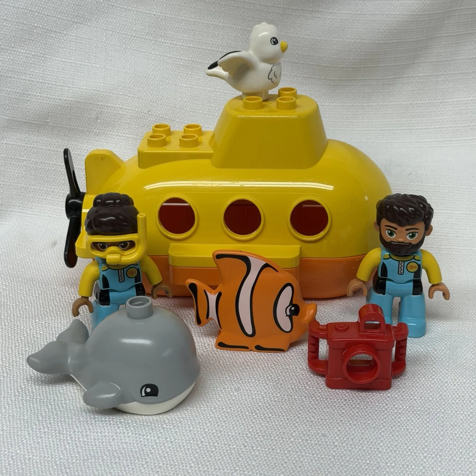 LEGO DUPLO SUBMARINE, DIVERS  CAMERA  WHALE FISH SEAGULL GULL