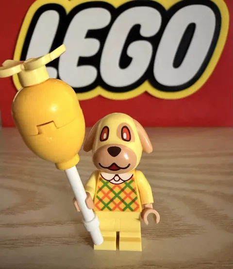 Lego Animal Crossing Goldie Minifigure With Accessory