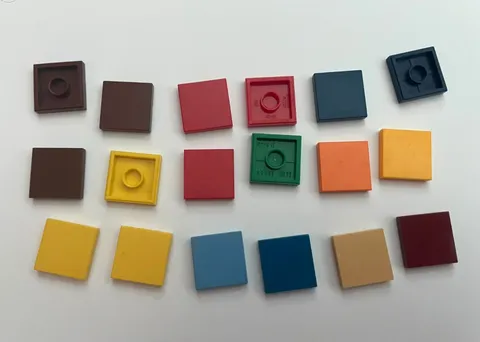 LEGO 2x2 MULTICOLOR FLAT TILES (18 pieces) #3068 RED BLUE ORANGE YELLOW BROWN