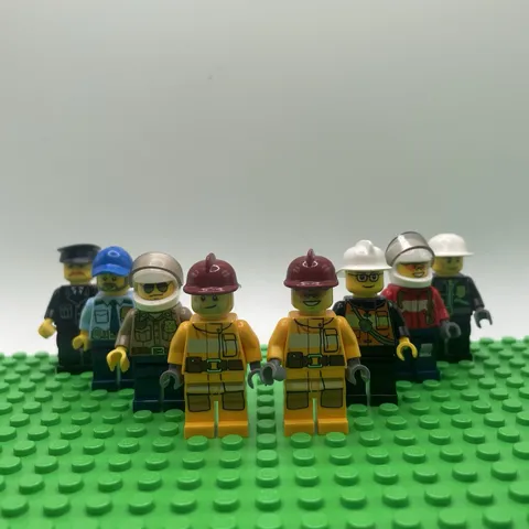 Lego City Fire & Police Minifigures Fireman Firefighter Policeman Lot of 7