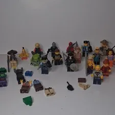 LEGO Minifigure Lot of 17 with random lego figure accessories 