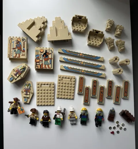 Vintage LEGO Adventurers Egypt Lot Johnny Thunder Mummies Sam Sinister Parts 90s