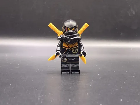 LEGO MINIFIGURE NINJAGO COLE - DRAGONS RISING, TUNIC, HOOD NJO0816