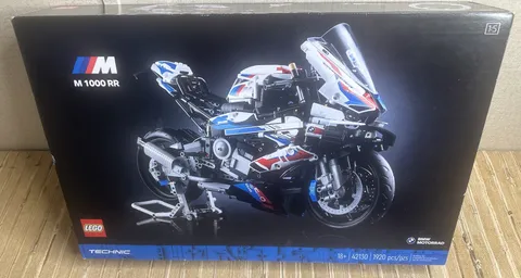 LEGO Technic 42130 BMW M 1000 RR Motorcycle 1920pcs Age 18+ Box New Sealed